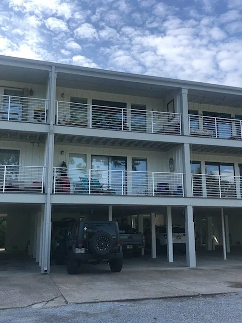 Solis Unit #208 — Photo 1