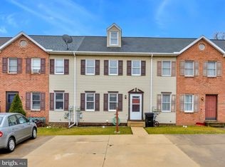 224 Heatherwood Dr, Ephrata, PA 17522