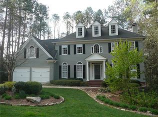 335 Lochland Cir, Roswell, GA 30075