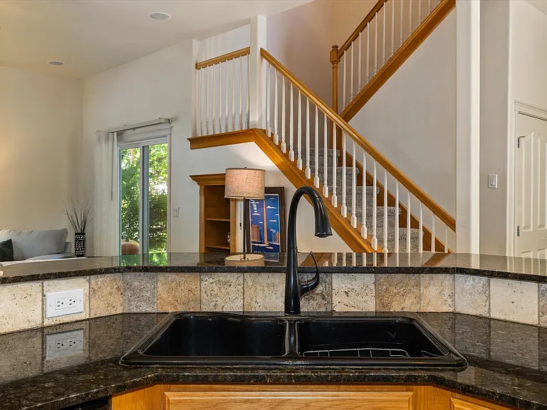 4052 S Mill Site Ave — Photo 10