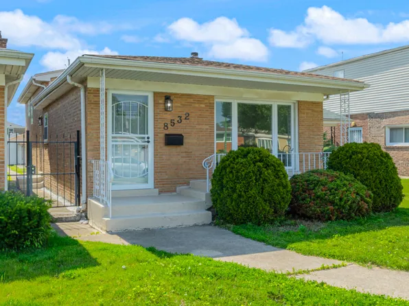 8532 S Prairie Ave, Chicago, IL 60619
