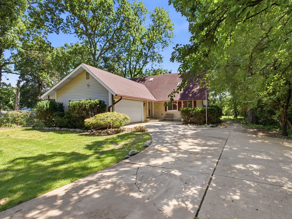 1st image of 307 W Schaumburg Rd