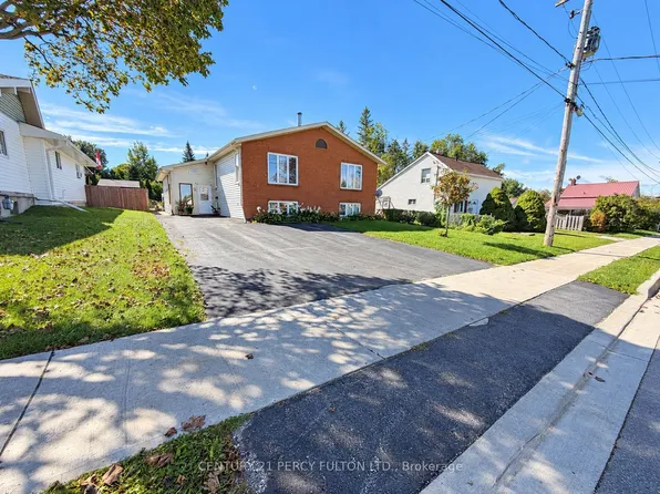 85 Denniston St, Kawartha Lakes, ON K9V 1L4