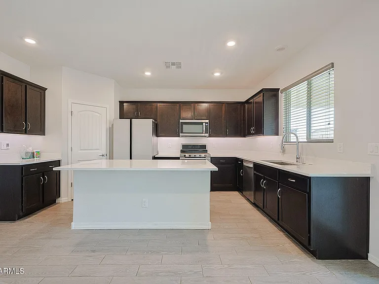 17435 W Laurie Ln — Photo 5