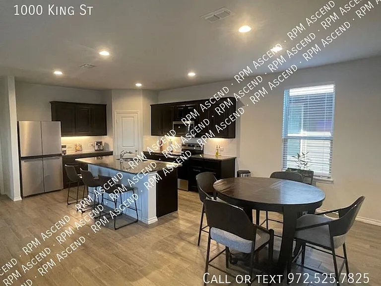 1000 King St — Photo 4