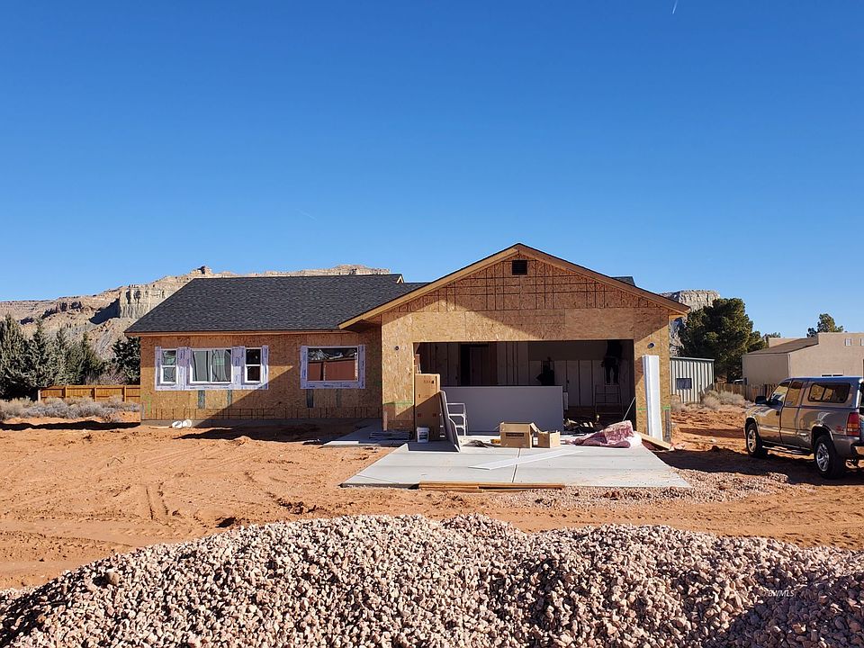 1st image of 125 Canyon Dr