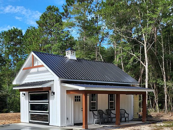Hardi Sided. Metal Roof.