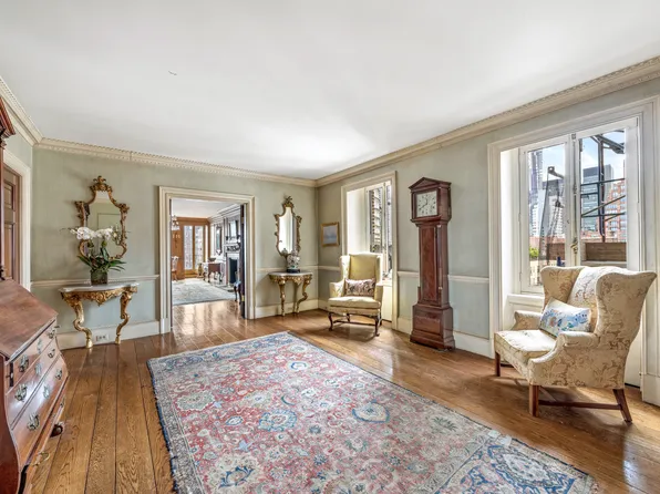 450 East 52nd Street image 5 of 9