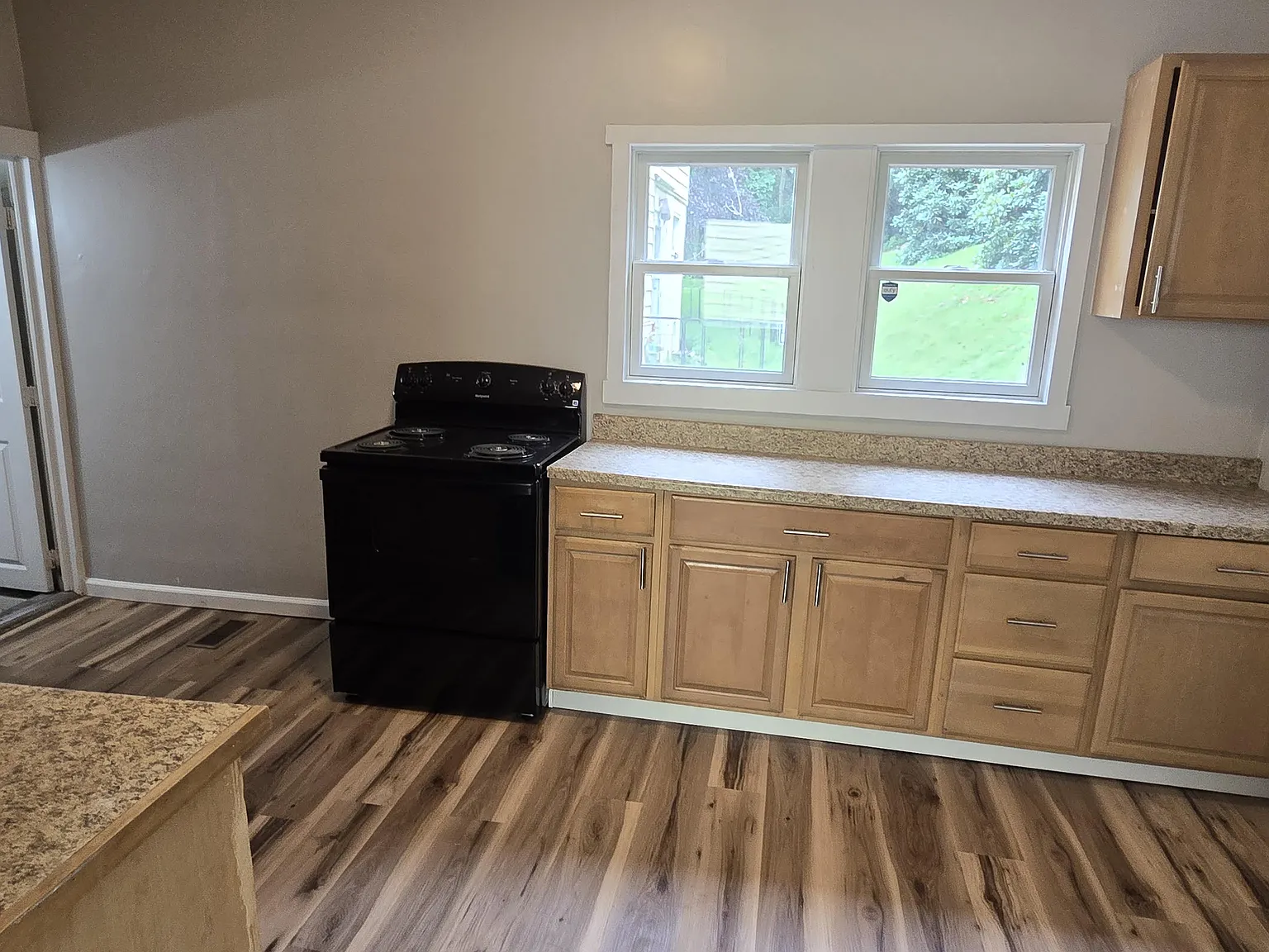 3 bed, 1.5 bath, 1500 sqft, $1,350 — Photo 3
