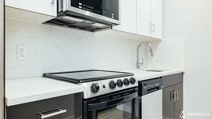 Rented by Nooklyn NYC LLC | media 28