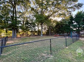 Maple Court Apartments