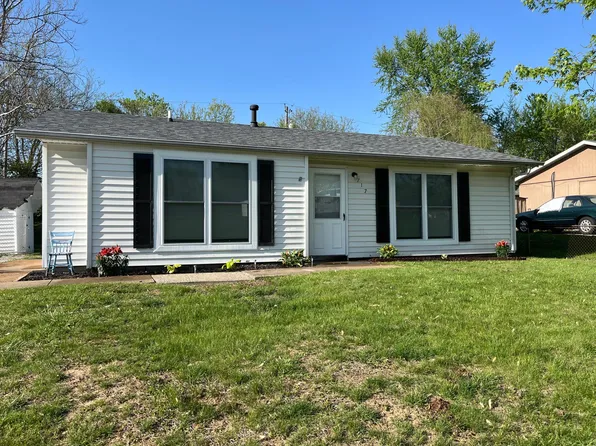 717 Hillside Dr, Bethalto, IL 62010