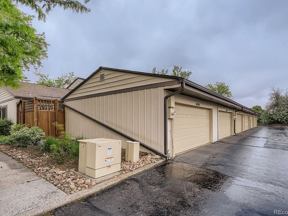 2nd image of 16045 E Ithaca Pl