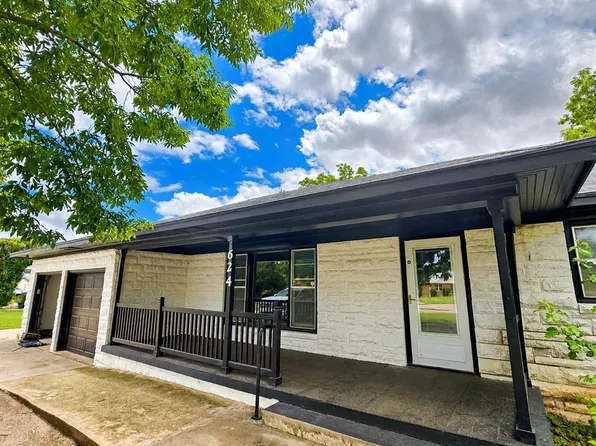 624 Navajoe Rd, Altus, OK 73521