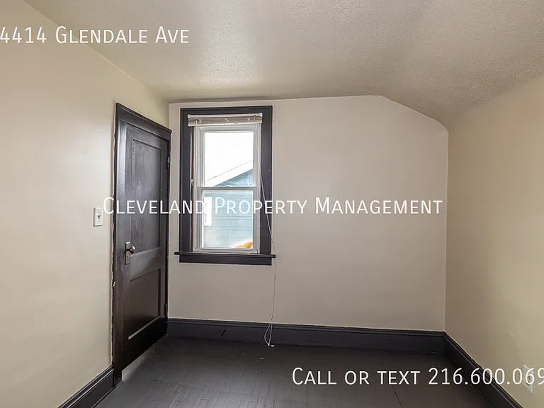 14414 Glendale Ave — Photo 20