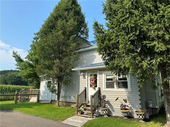 1906 Nauvoo Rd, Port Byron, NY 13140