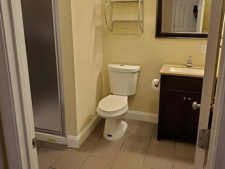 1118 Penn St NE #4 — Photo 11
