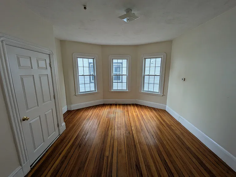 51 Glendale St #1A — Photo 7