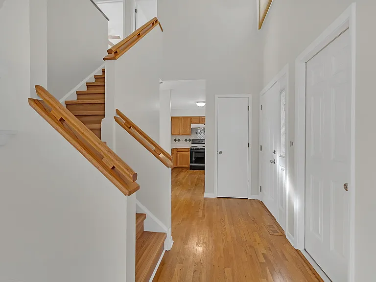 5370 Sequoia Ct — Photo 12