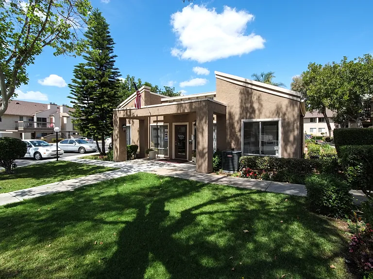 Oak Hill Apartments — Photo 22