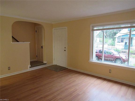5th image of 3257 W 126th St