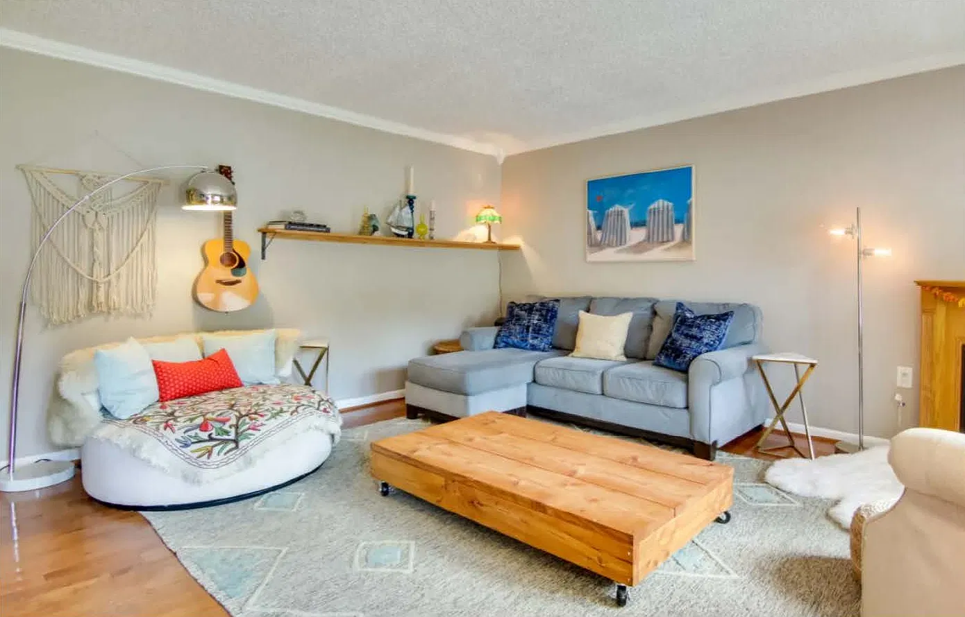 3 bed, 1335 sqft, $2,150 — Photo 3