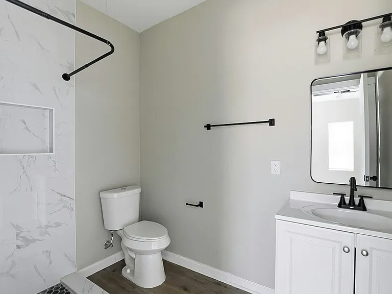 1230 Hammond Ave — Photo 17