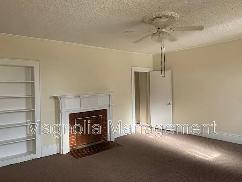 2 bed, 1.0 bath, $675 — Photo 4