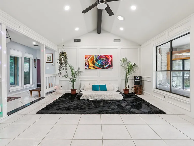 2101 Chaparral Rd — Photo 11