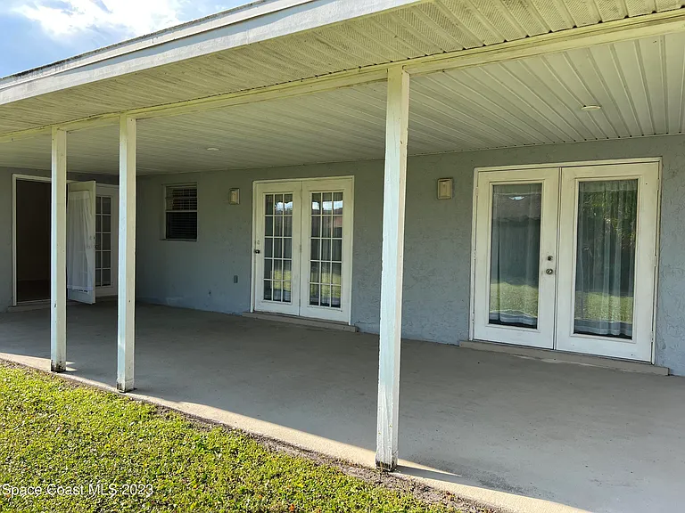 1911 Talloak Rd — Photo 14