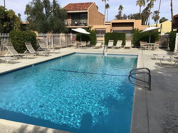 4th image of 2420 Los Coyotes Dr