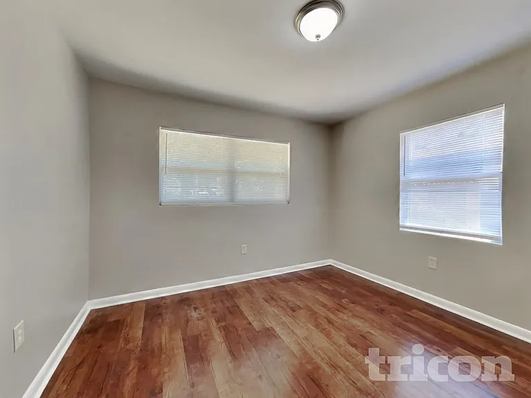1604 Clark St — Photo 9
