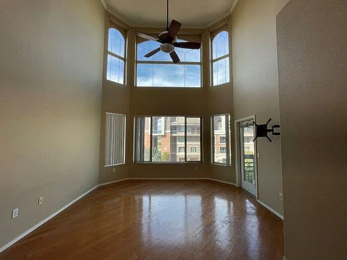 435 W Rio Salado Pkwy #301 — Photo 8
