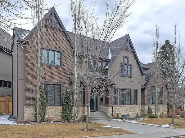 14 W Rosetree Rd NW, Calgary, AB T2K 1M6