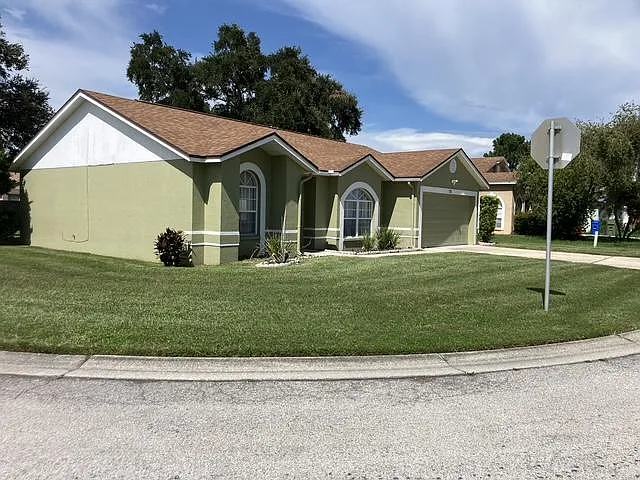 718 Reflections Dr — Photo 2