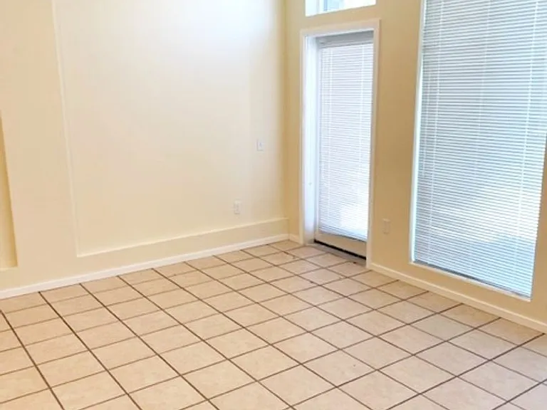 aPodment Suites at Genoa | Central District — Photo 24