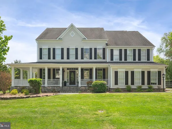 16328 Limestone Ct, Leesburg, VA 20176