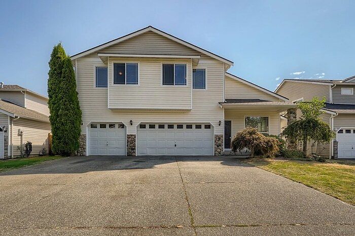 1st image of 15907 123rd Ave E