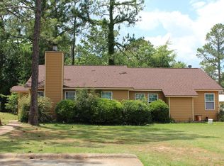 303 Carriage Ln, Albany, GA 31721