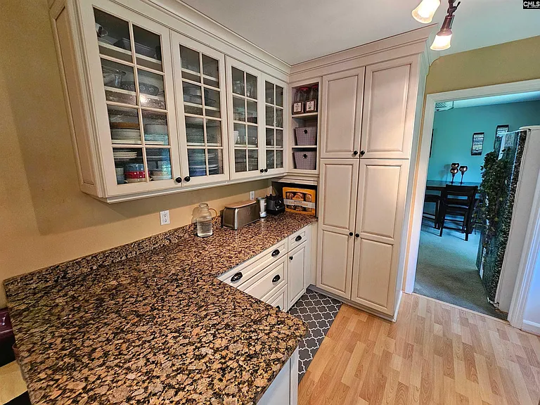 625 Challedon Dr — Photo 9