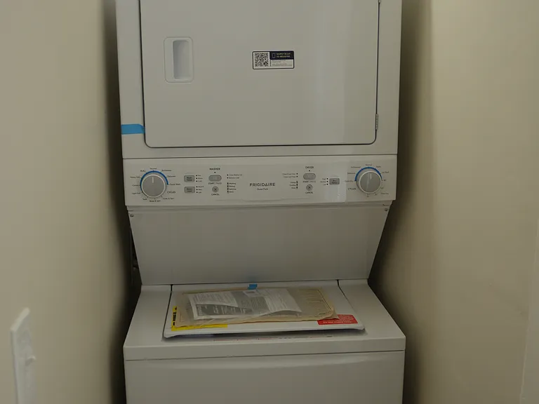 225 Thieme Pl — Photo 8