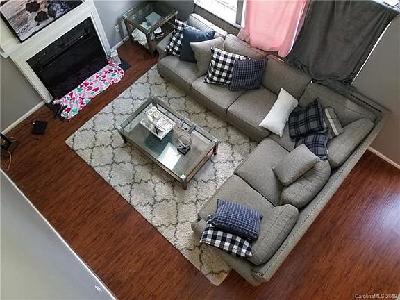 2nd image of 7707 Woodknoll Dr