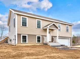 15 Carole Ct, Rochester, NH 03868