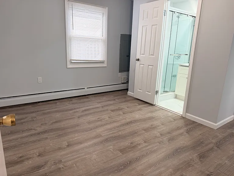 190 Meridian Rd — Photo 14