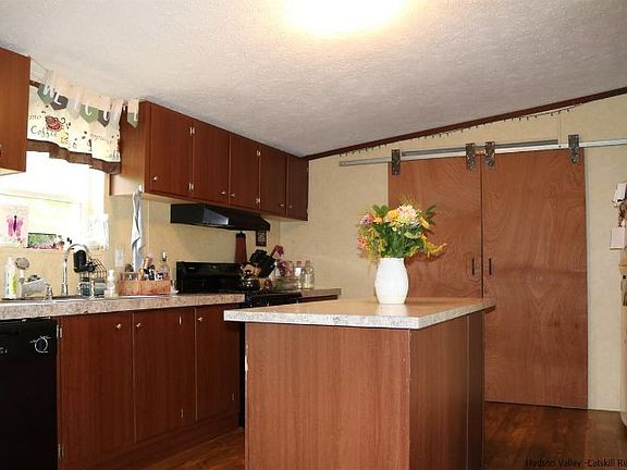 5th image of 1084 Kings Hwy