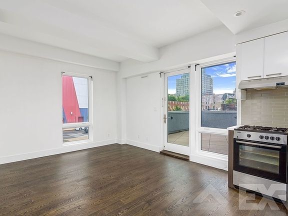 4th image of 596 Washington Ave #2AA