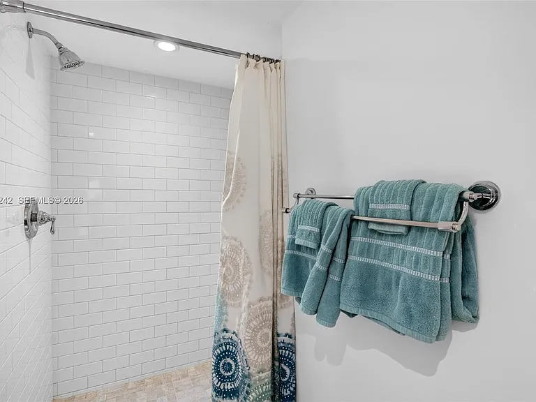 16431 Blatt Blvd #202 — Photo 45