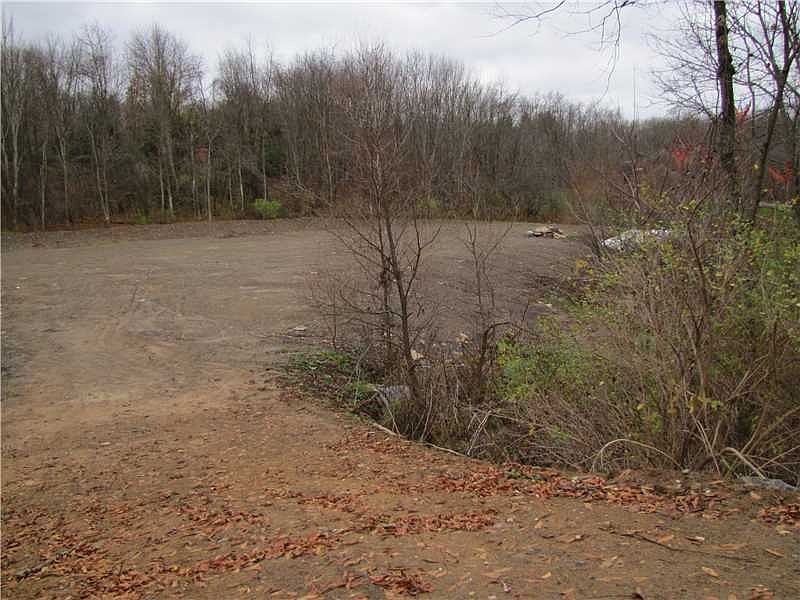 2nd image of 676 Waterdam Rd