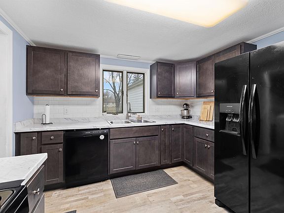 5th image of 4633 Doenges Dr