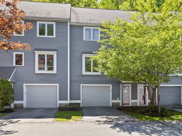 10 Country Hill Ln #19, Haverhill, MA 01832